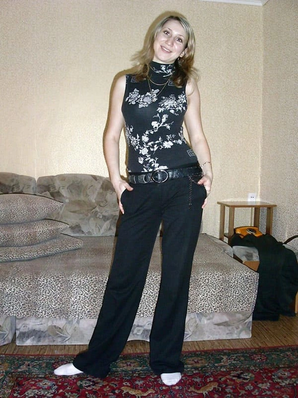 Фото молодой девушки, которая сосёт банан ( 40 фото )