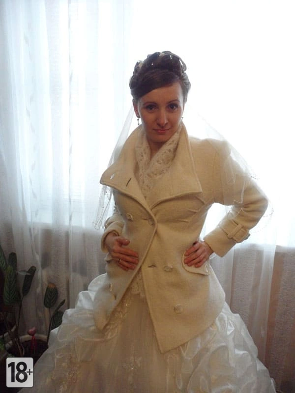 Любительская ню съемка молодой русской невесты после свадьбы