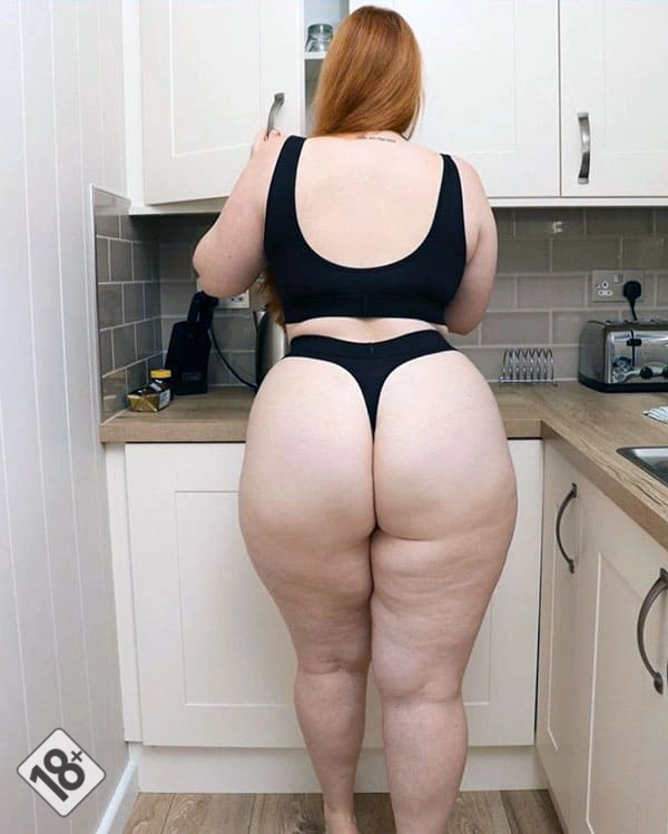 Большие жопы в стрингах ( 50 фото )