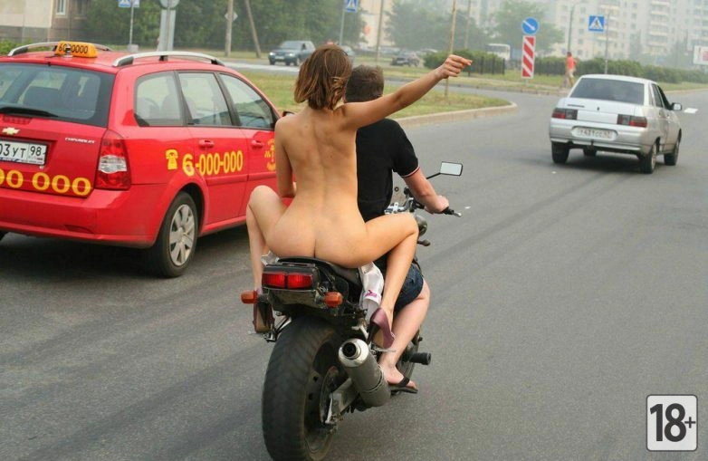 Интересный сборник пикантных изображений с девушками.