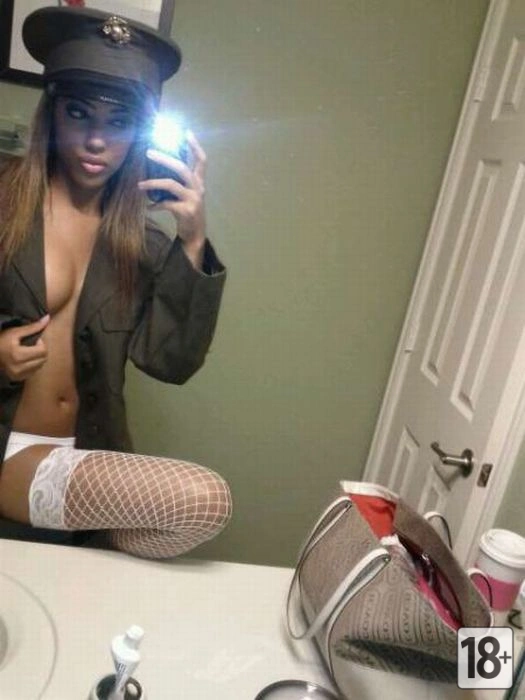 Девушки, опубликовавшие фото в Twitter.