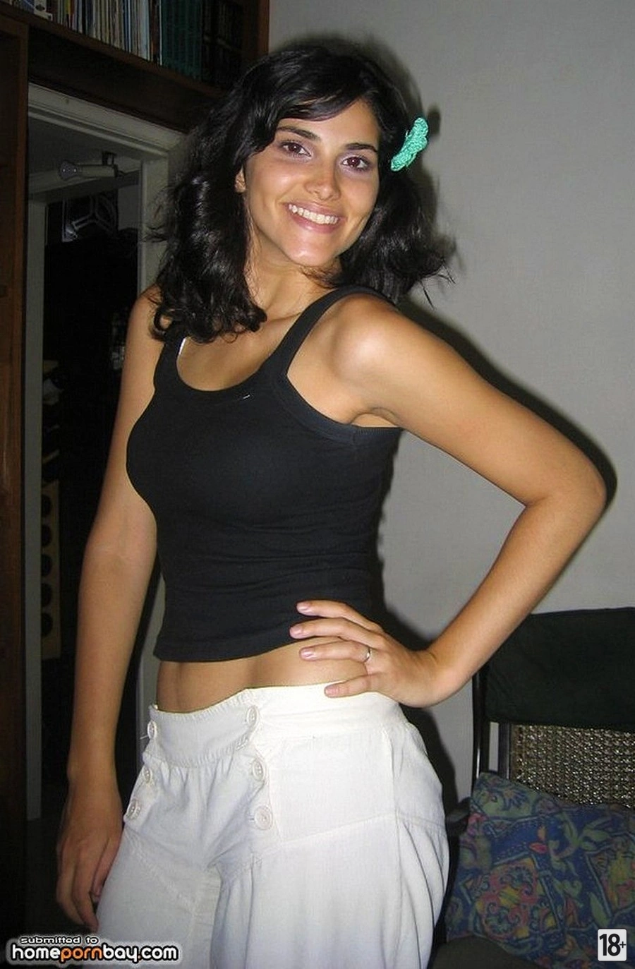 Фото голой латинки с идеальной попкой – домашние кадры