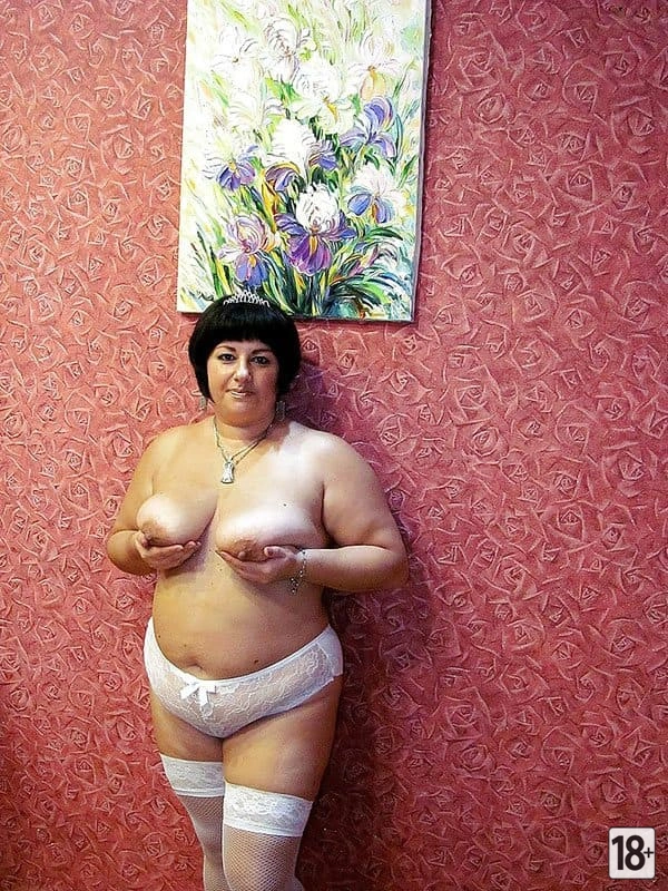 Прислано домашнее порно зрелой жены с большими сиськами